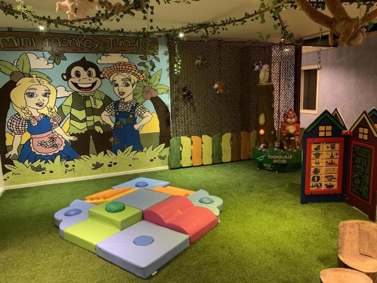 Het Familie Boshuisje - Vakantiewoning Op Prachtig Park Met Veel Faciliteiten Inc Ligbad Gramsbergen المظهر الخارجي الصورة