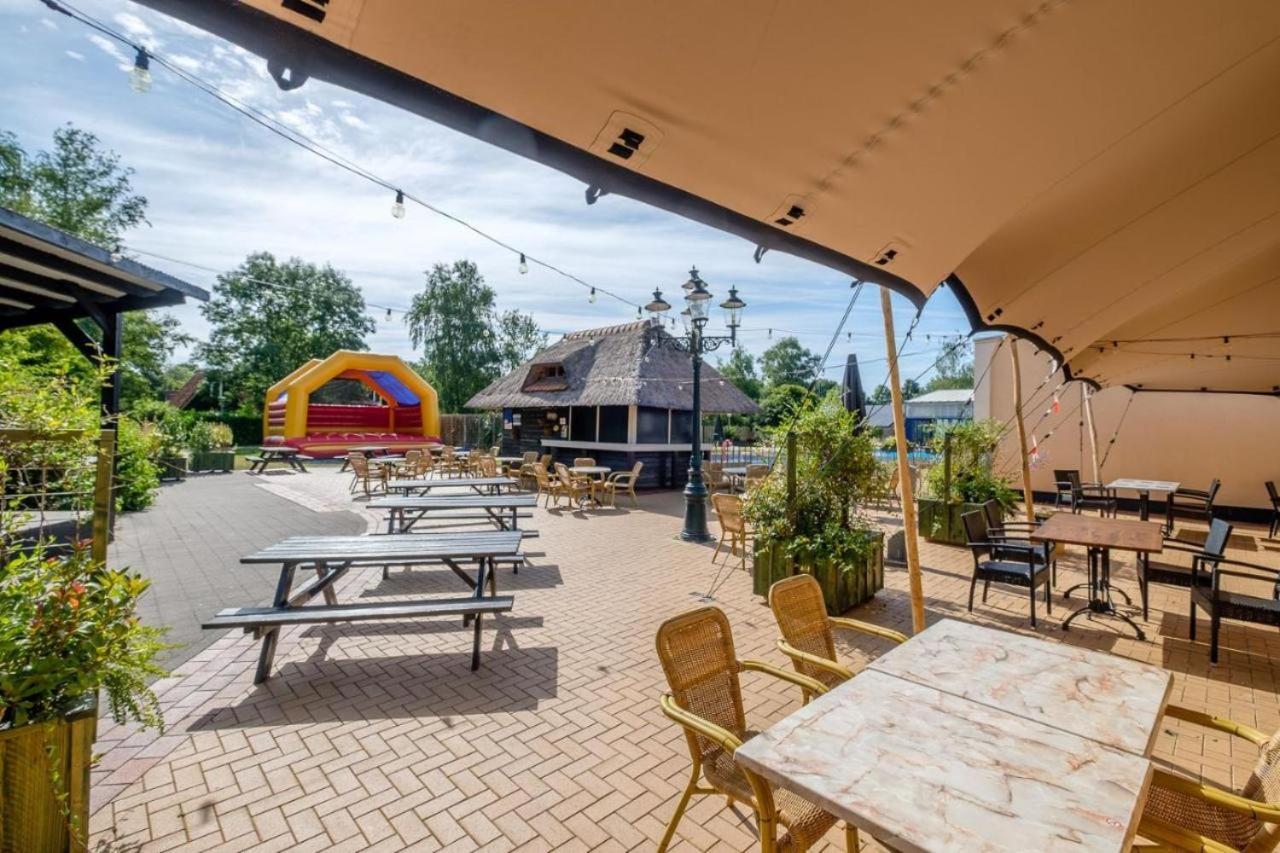 Het Familie Boshuisje - Vakantiewoning Op Prachtig Park Met Veel Faciliteiten Inc Ligbad Gramsbergen المظهر الخارجي الصورة